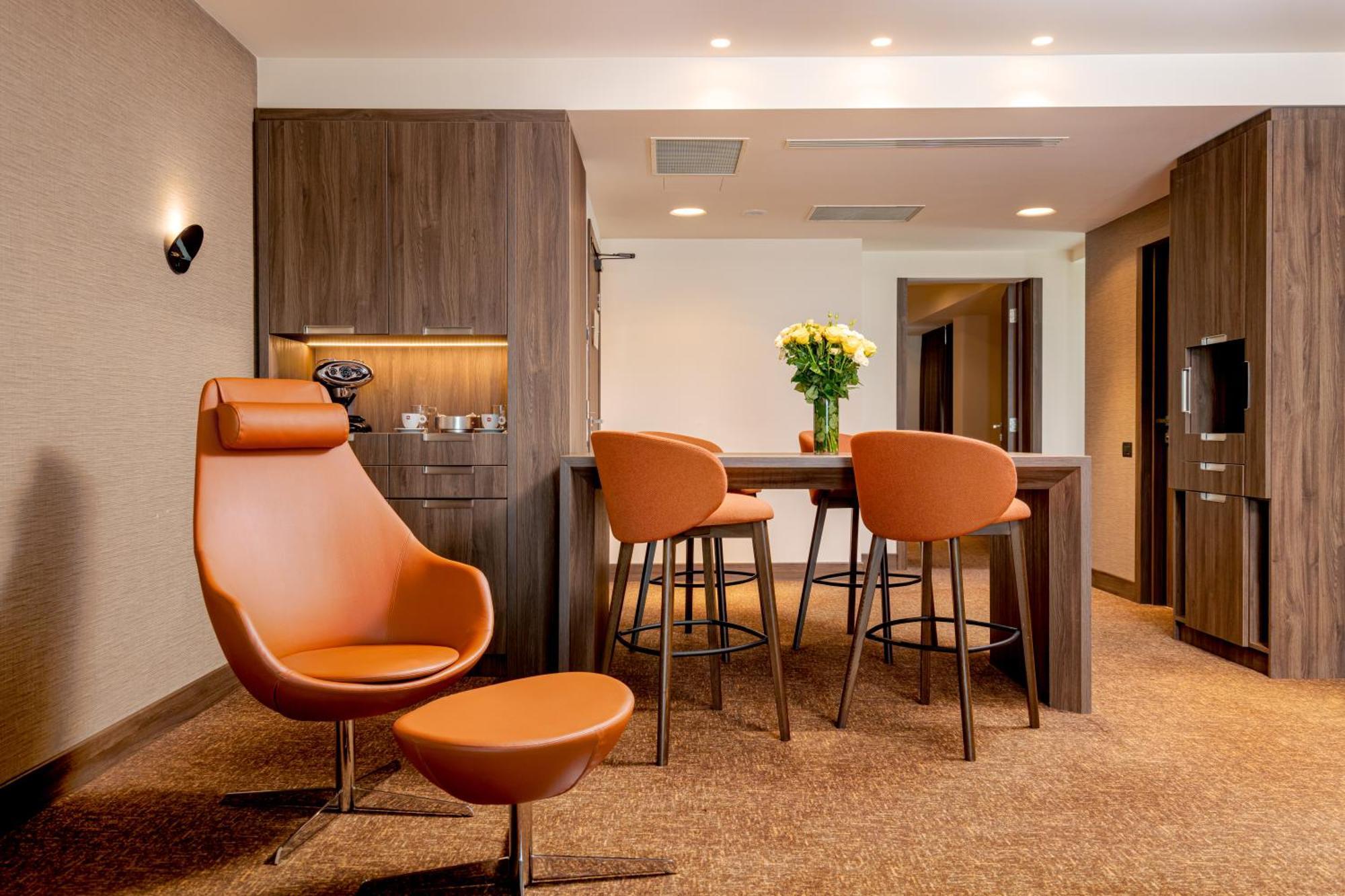 Kronwell Hotel